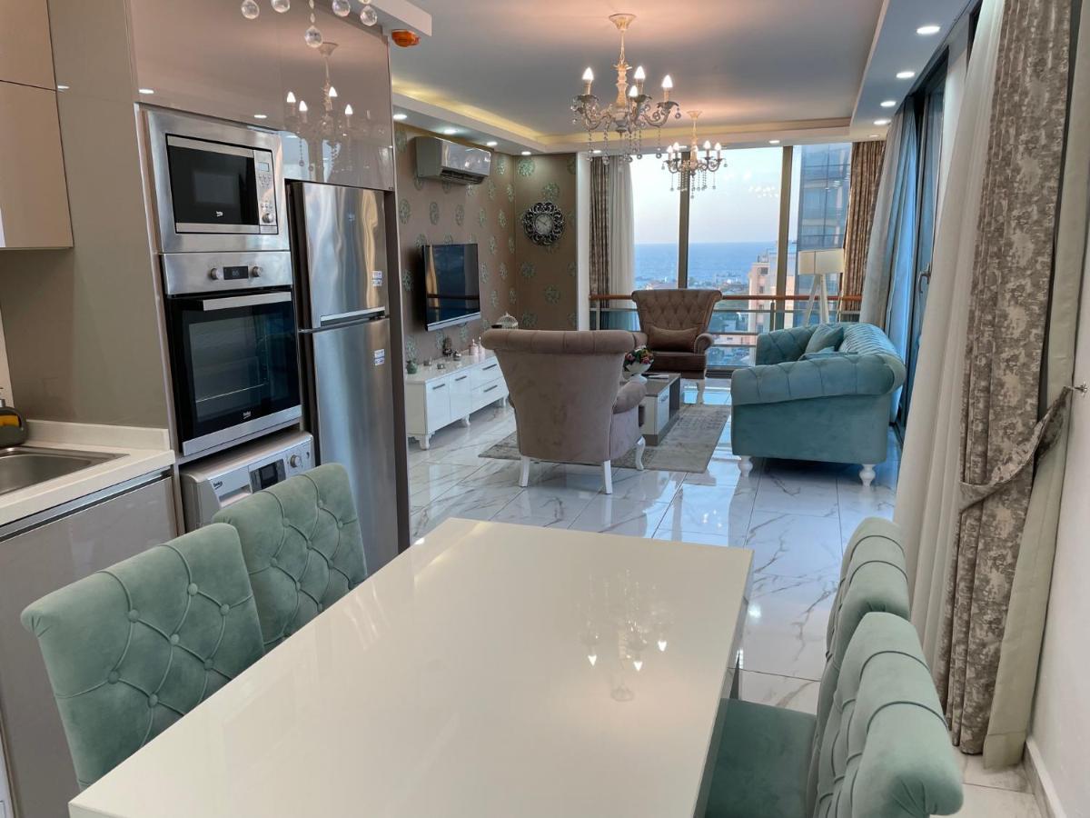 Elegant 2+1 Flat In The Heart Of Kyrenia + Wifi Апартаменты