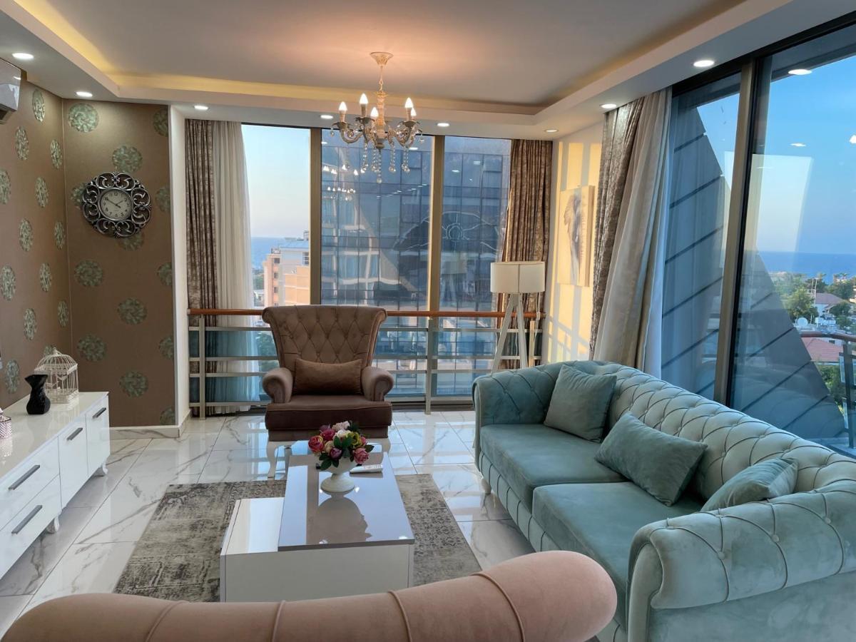 Elegant 2+1 Flat In The Heart Of Kyrenia + Wifi Кирения