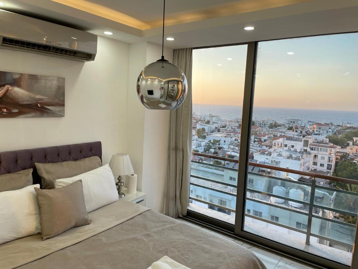 Elegant 2+1 Flat In The Heart Of Kyrenia + Wifi Apartman